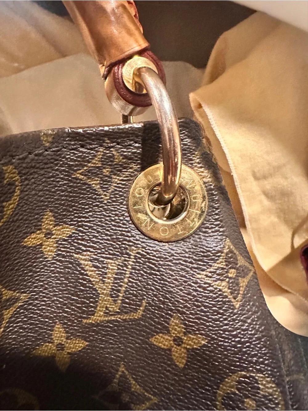Louis Monogram Artsy MM - Picture 12 of 15